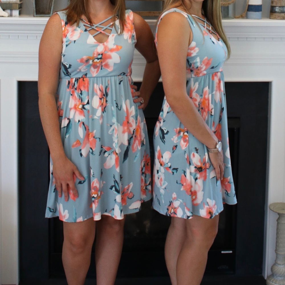 Floral sleeveless floral dress